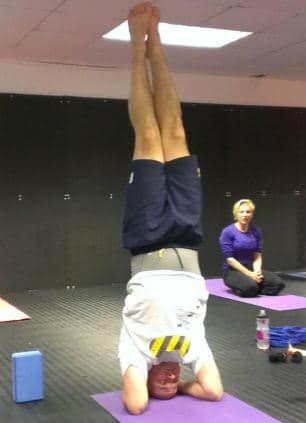 andrew-shanahan-man-v-fat-headstand